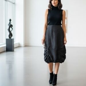 Elegant Bubble Black Midi Skirt